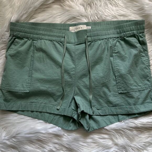 Torrid Women's Casual Linen Blend Shorts Green Size 3X - Plus Sz Summer Costal - Picture 1 of 5